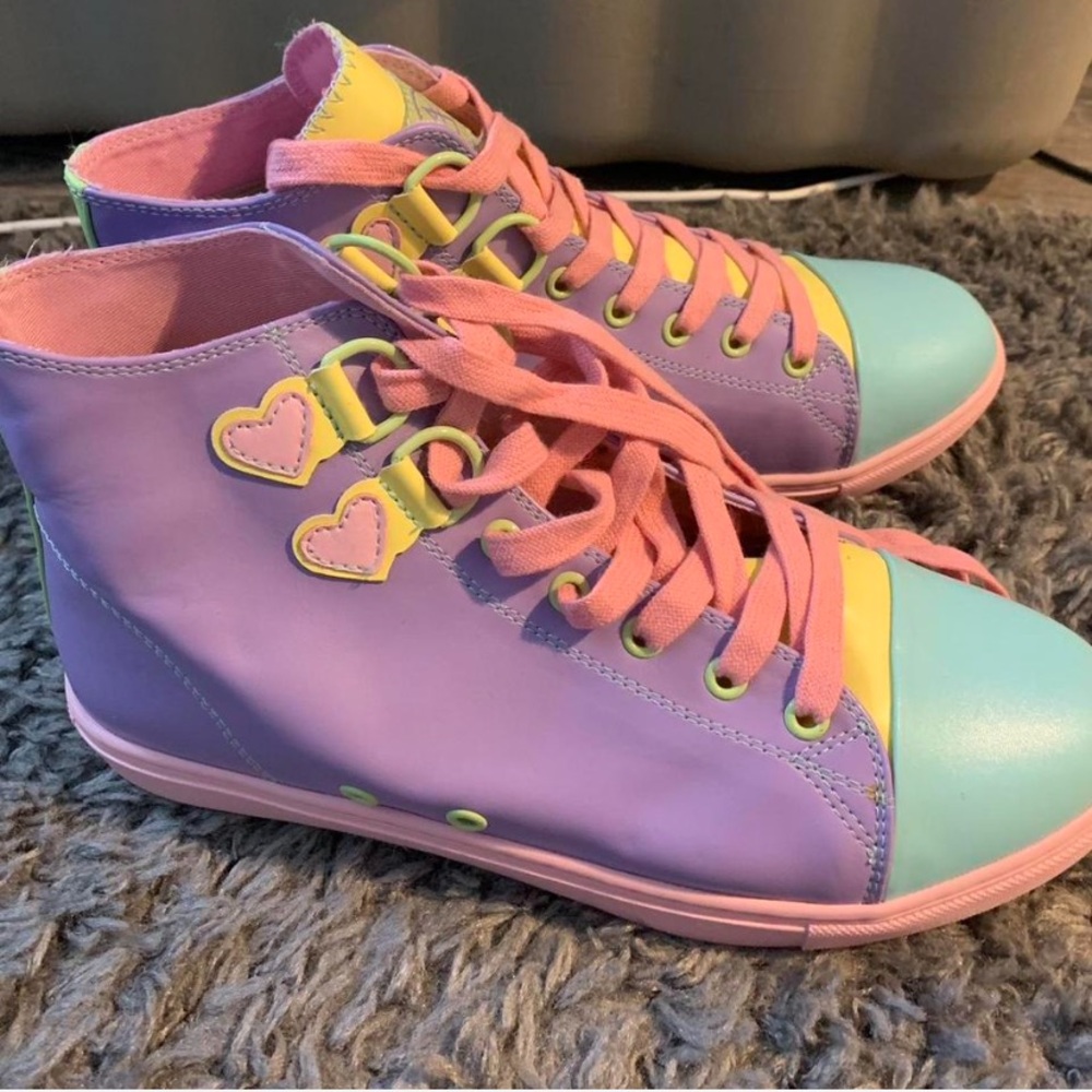 🌈 Rare Strange Cvlt Pastel High Top Sneakers – Size 10 – NEW 🦄✨